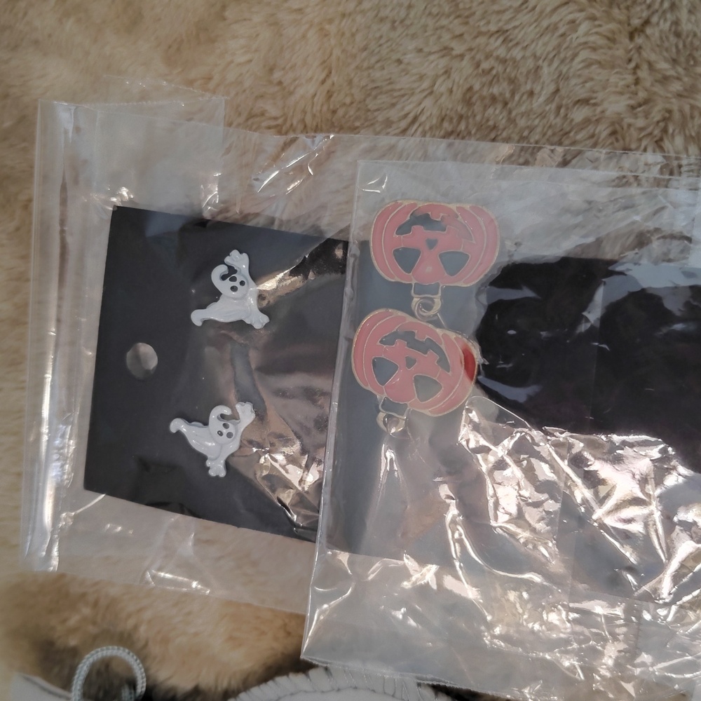 Earring Bundle - Picture 2 of 5